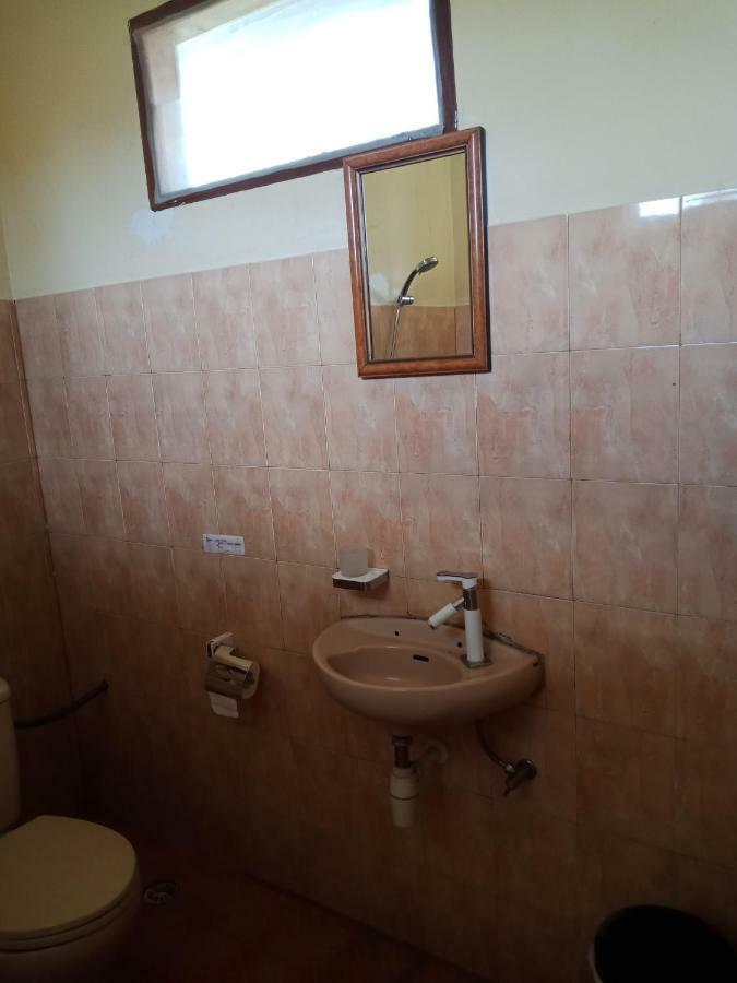 Arnel Bungalows Senggigi Exterior foto